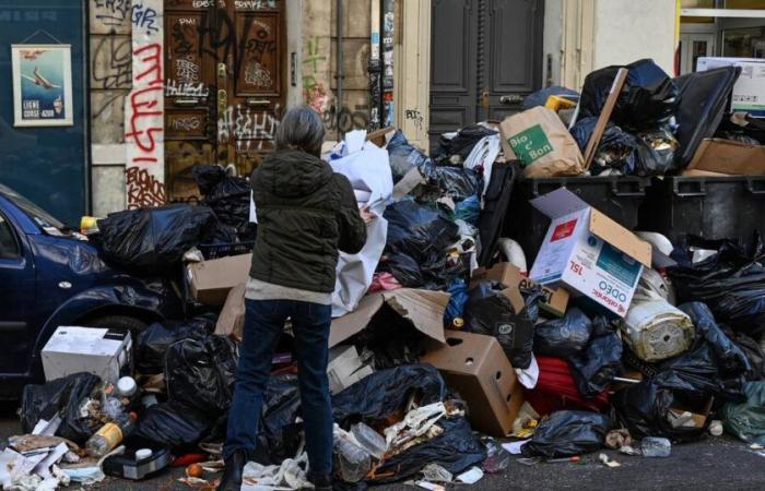 La huelga de los recolectores de basura provoca la acumulación de 600 toneladas de residuos.