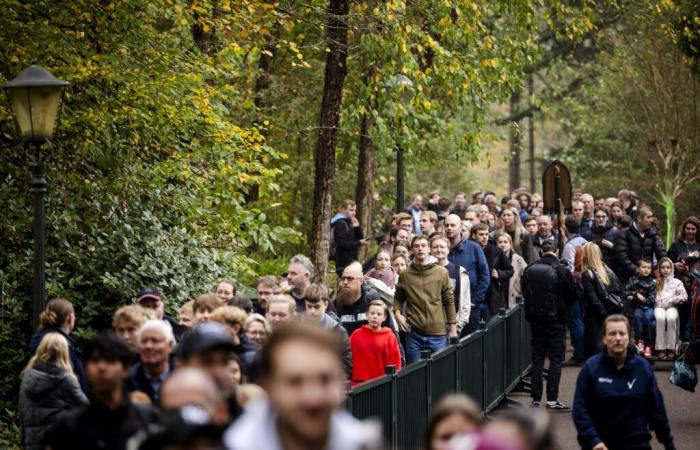 Cola de kilómetros para la nueva atracción de Efteling, Danse Macabre