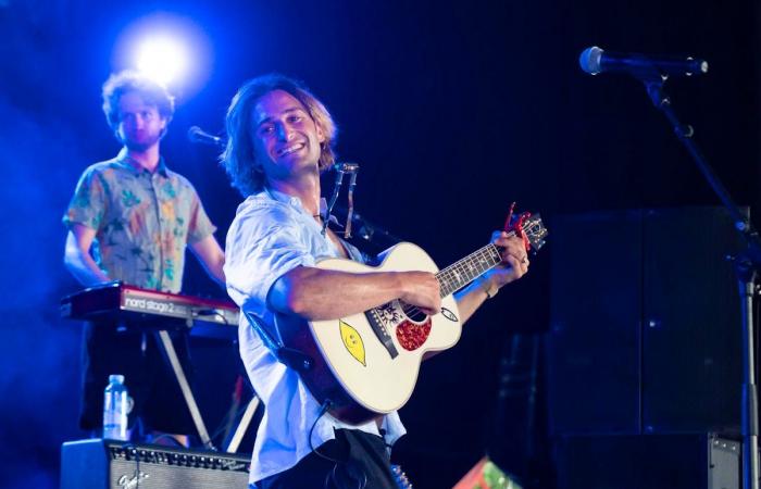 Pat Burgener habla antes de su concierto en Bleu Lézard en Lausana