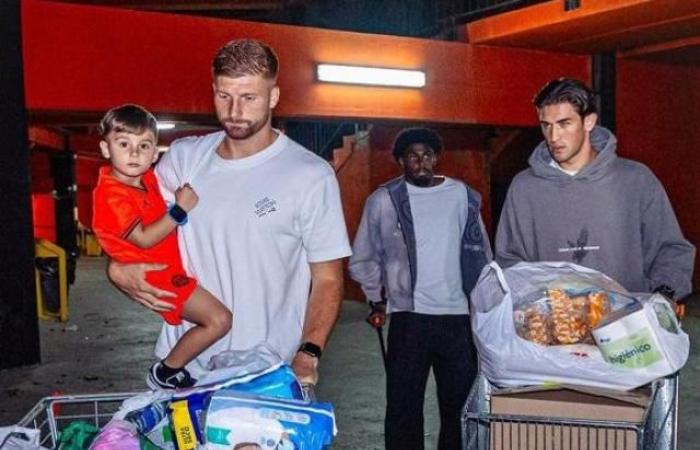 Los jugadores del Valencia se movilizan por las víctimas de las inundaciones