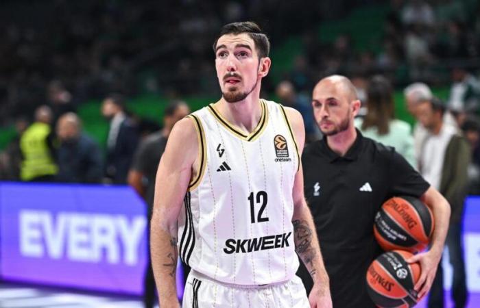 Asvel toma agua en Munich