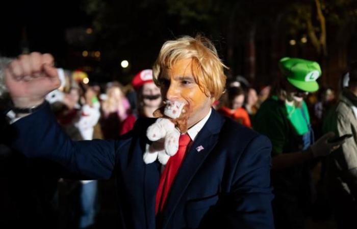 En Nueva York, un desfile de Halloween muy político a cinco días de las elecciones (fotos)