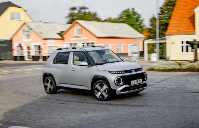 ¡Prueba exclusiva del nuevo Hyundai Inster, el coche urbano eléctrico inteligente y divertido de conducir!