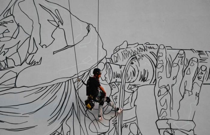 Marsella: un fresco gigante en honor a SOS Méditerranée adorna ahora el “muro de Zidane”