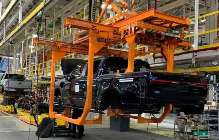 Ford detiene la producción de la F-150 Lightning