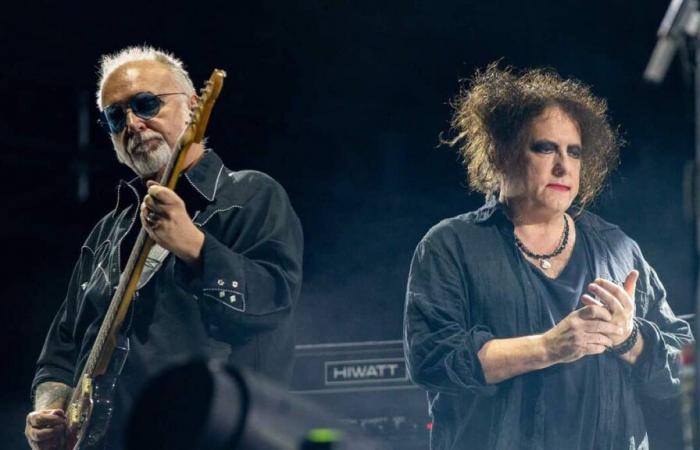 The Cure lanza el viernes su primer álbum aclamado por la crítica en 16 años