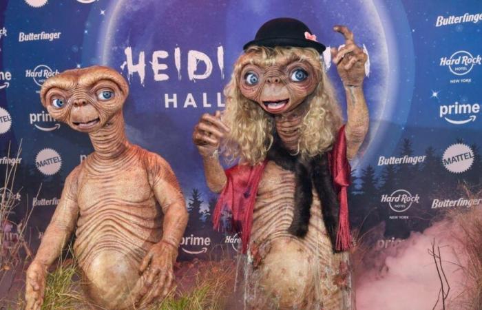 Del hombre lobo al pavo real, y ahora ET: los legendarios trajes de Halloween de Heidi Klum