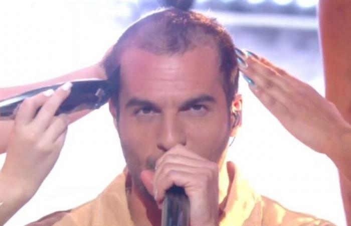 “Los NRJ Music Awards son libertad”: Amir se afeita el pelo en directo durante su actuación