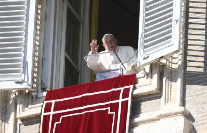 Francisco, en el Ángelus: ‘Las bienaventuranzas, el camino hacia la santidad’