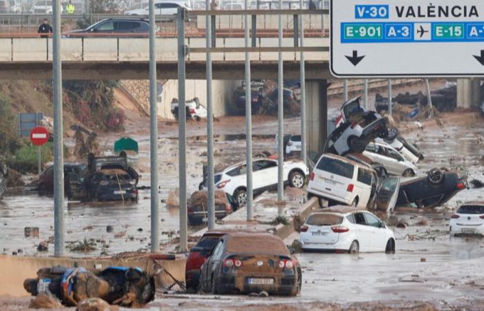 En las noticias: las inundaciones en España y la campaña electoral en Estados Unidos