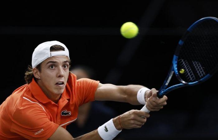 Rolex Paris Masters: Arthur Cazaux eliminado en octavos de final por Holger Rune tras liderar por un set