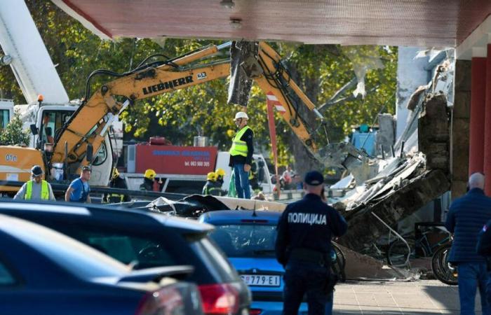 Derrumbe del alero de una estación de tren en Serbia: al menos ocho muertos