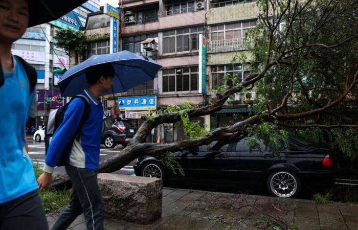 En Taiwán, el tifón Kong-rey deja al menos dos muertos y más de 500 heridos