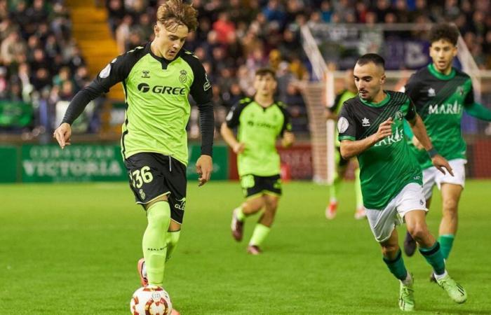 Jesús Rodríguez enamora a la afición bética en su debut y Pellegrini premia a Guirao