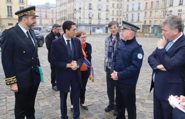 El Secretario de Estado se reúne con los policías que protegen los lugares de culto con motivo del Día de Todos los Santos