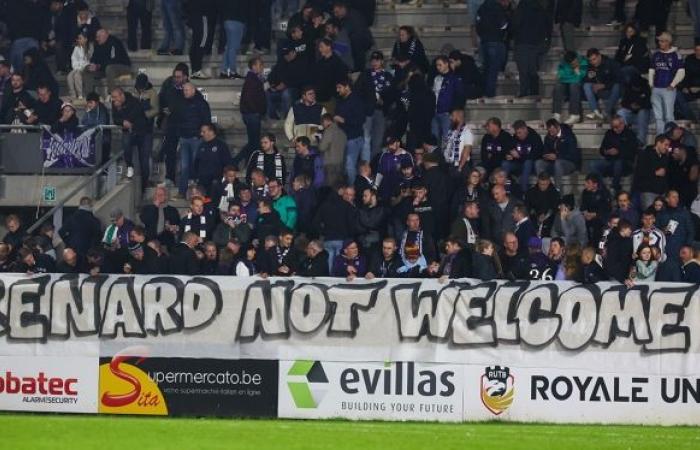 “Es una plaga”: la pancarta hostil de los seguidores de Anderlecht hacia Olivier Renard