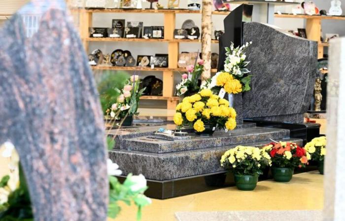 “El precio de los funerales ha aumentado dos veces más rápido que la inflación”, dice Cendrine Chapel