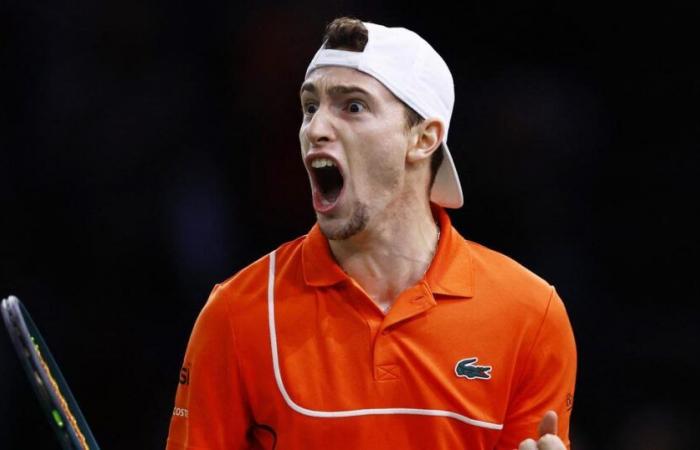 En el encuentro de la última plaza final de un Masters 1000, Ugo Humbert cambia de estatus en París