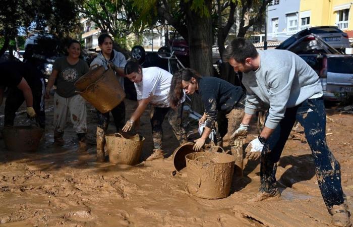 Inundaciones en España | El número de muertos asciende a más de 200, el ejército llega como refuerzo