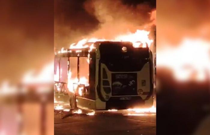 Dos autobuses TCL quemados en el distrito de Velette, CRS desplegado como refuerzo