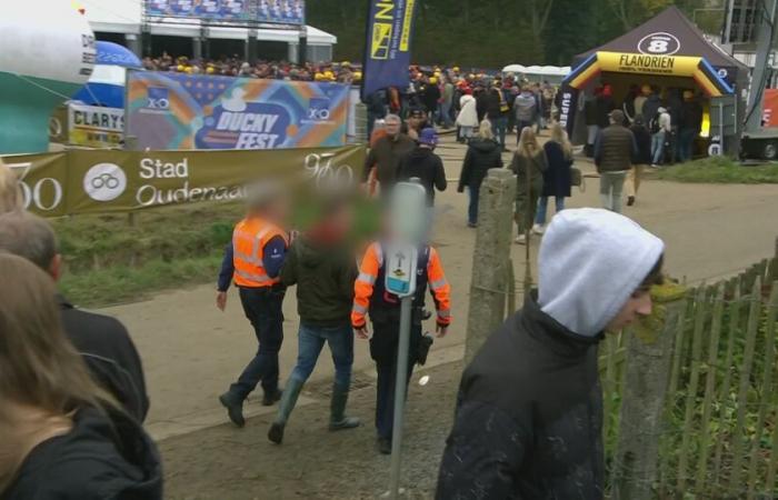 VIDEO – “Esto es horrible y marginal”: un partidario arroja cerveza a Eli Iserbyt, la policía interviene inmediatamente