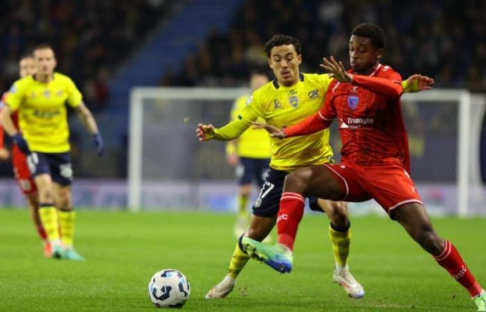 Vivir. El FC Sochaux empieza perfectamente contra el líder Concarneau, sigue el encuentro con nosotros