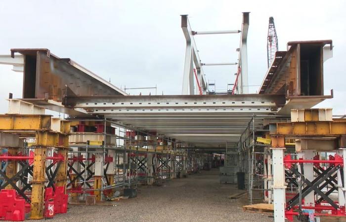 VIDEO. Un monumental puente ferroviario en construcción en Saint-Denis para una de las redes más transitadas de Europa