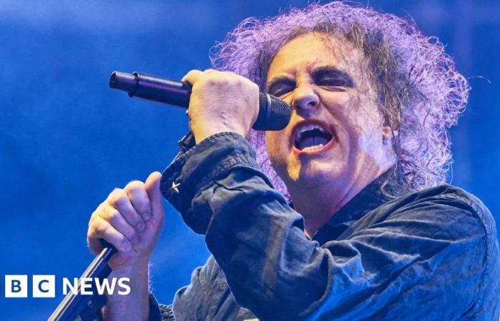 Robert Smith de The Cure habla sobre el dolor, la muerte y el nuevo álbum Songs Of A Lost World