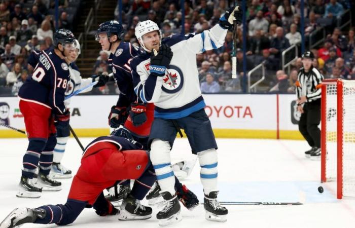 Ehlers impulsa a los Jets a otra victoria