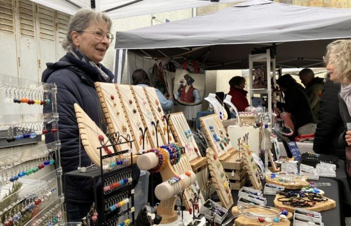 el sorprendente mercado de los sábados por la mañana, en Levroux, dedicado a los “makers”