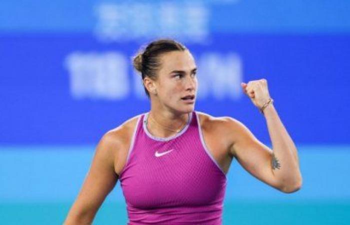 Finales WTA: Sabalenka abre el balón con estilo