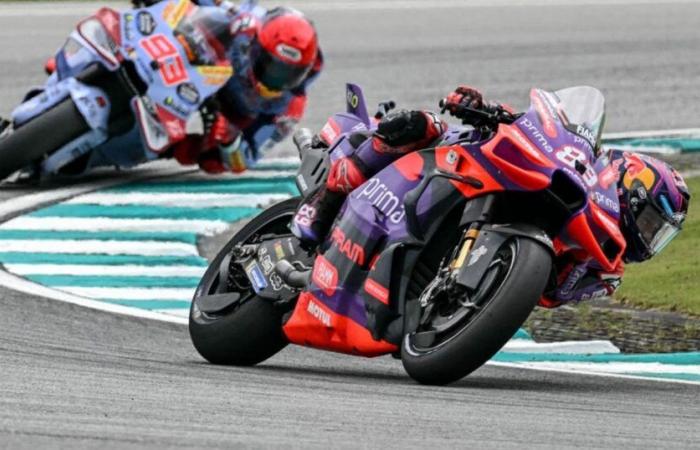 Gran Premio de Malasia | Jorge Martín aprovecha la caída de Bagnaia en el sprint y da un paso más hacia el título