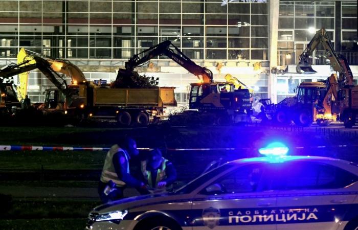 Día de luto en Serbia tras el derrumbe del tejado de una estación de tren que deja 14 muertos