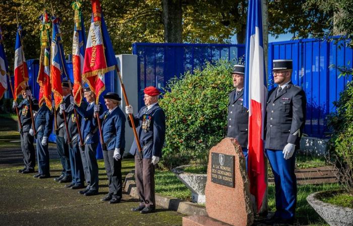 El líder de escuadrón Pierre-Yves Tivollier asume oficialmente su cargo