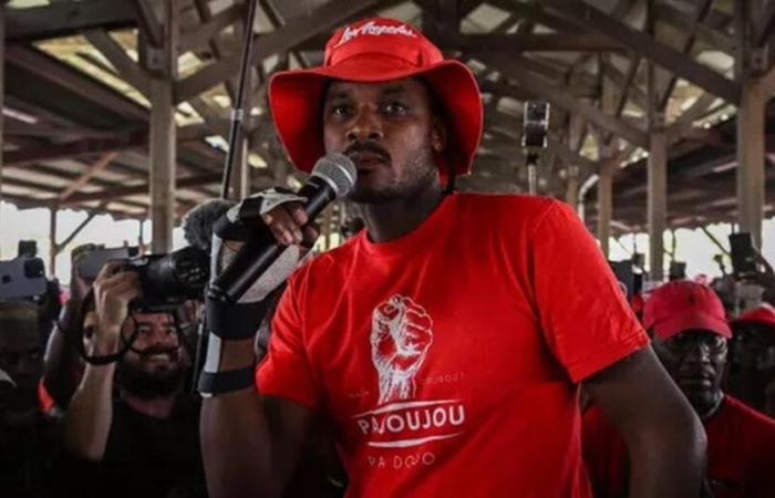 Llegado a París, el líder de la lucha contra el alto coste de la vida presiona a Matignon