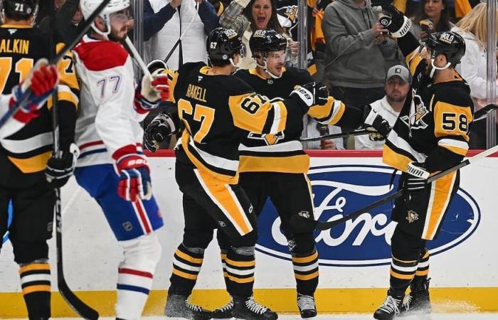 Sidney Crosby se ocupa de los Canadiens