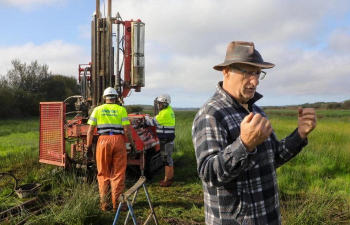 un estudio para sondear las profundidades de la marisma de Orx, un potencial sumidero de carbono