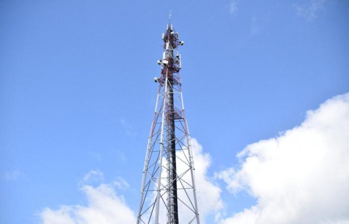 Para instalar una antena repetidora, Bouygues Telecom obliga a un ayuntamiento de Gironda a doblarse