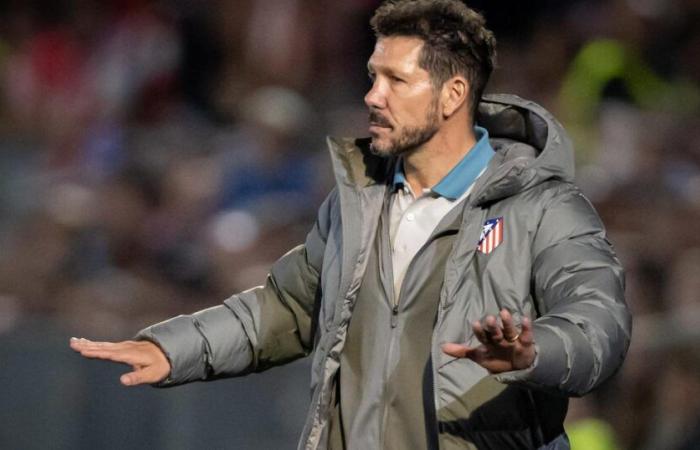 “No tiene sentido” jugar este fin de semana, dice Simeone tras las inundaciones en España