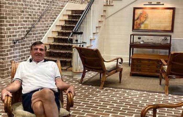 “Ya no hablamos de política”: Serge Savard evita el tema con sus amigos estadounidenses en Carolina del Sur