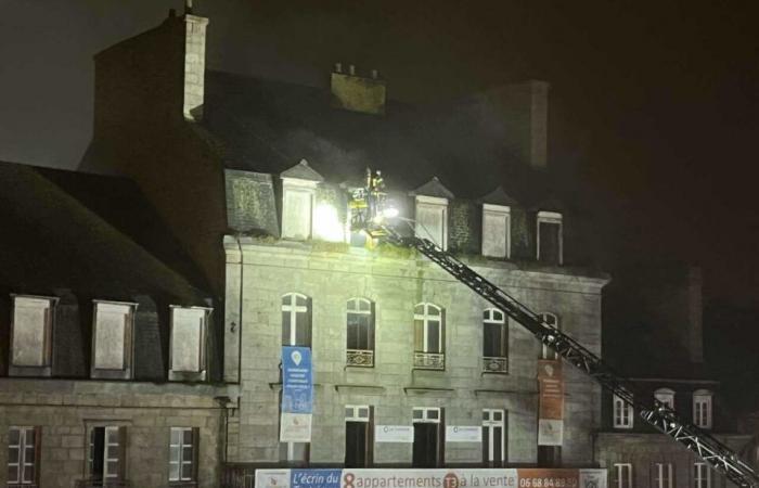 las impresionantes imágenes de la intervención de los bomberos en plena noche