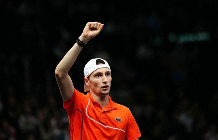 Ugo Humbert gana la primera final de su carrera tras derrotar a Karen Khachanov