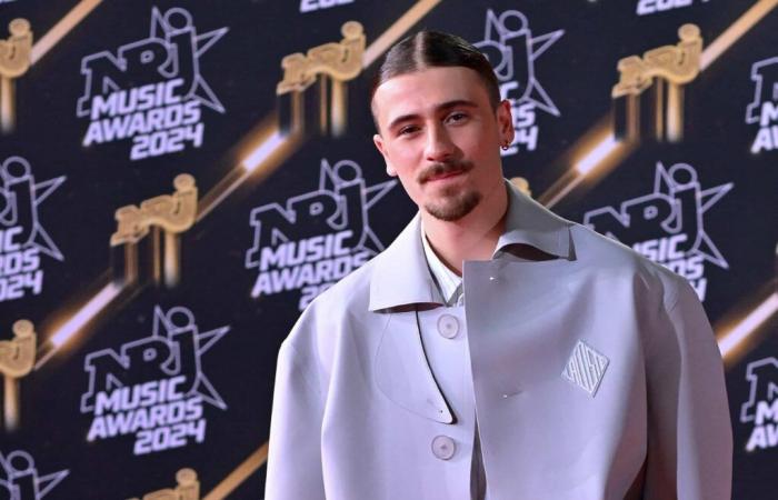 NRJ Music Awards 2024: Pierre Garnier se pone “histérico” al final de la ceremonia, el cantante ya no sabe dónde pararse