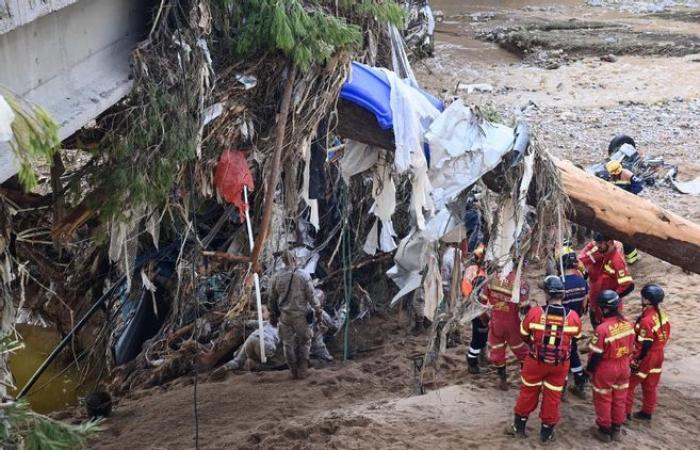 Mortíferas inundaciones en España: un balance provisional de 211 víctimas y 10.000 policías y militares como refuerzo