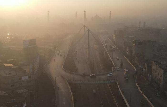 EN FOTOS. En Lahore, Pakistán, el índice de calidad del aire alcanza un nivel 40 veces superior al considerado aceptable por la OMS