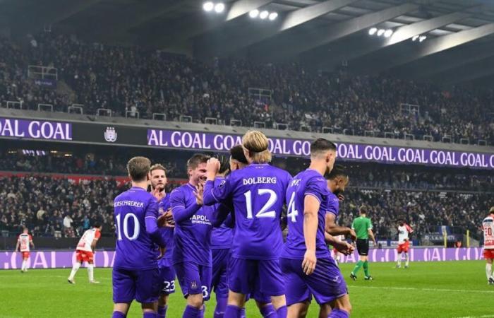 Anderlecht aplasta a un Kortrijk apático, pero eso no calma a los anti-Vandenhaute