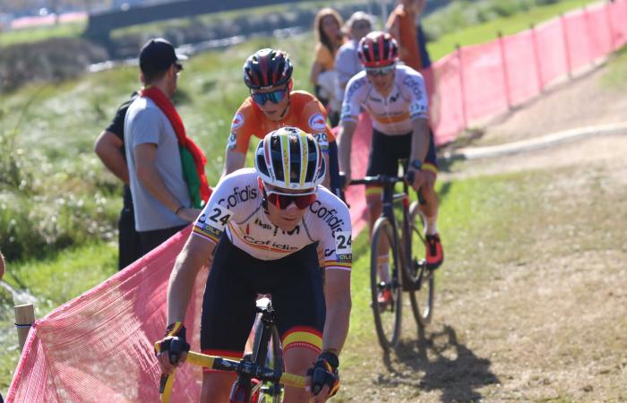 Felipe Orts conquista una histórica plata en el Europeo de Ciclocross de Pontevedra