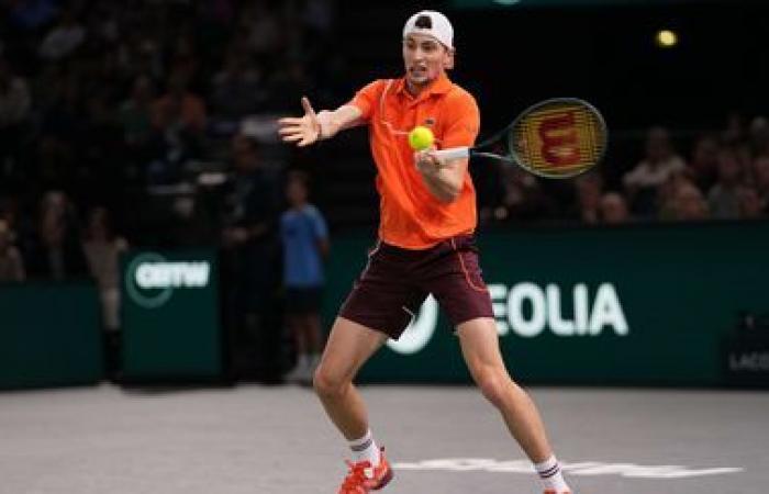 Ugo Humbert fracasa en la final ante Alexander Zverev que gana su primer título parisino