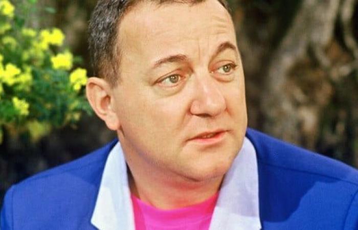 Los últimos momentos de Coluche, un famoso amigo tiene otra teoría sobre su inesperada partida…