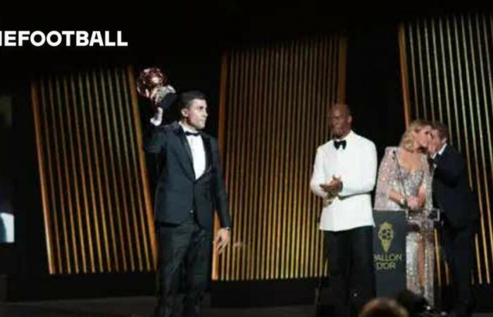 Gary Neville critica al “escandaloso” Real Madrid y al “sin clase” Vinicius Jr por el desaire de Rodri en la ceremonia del Balón de Oro